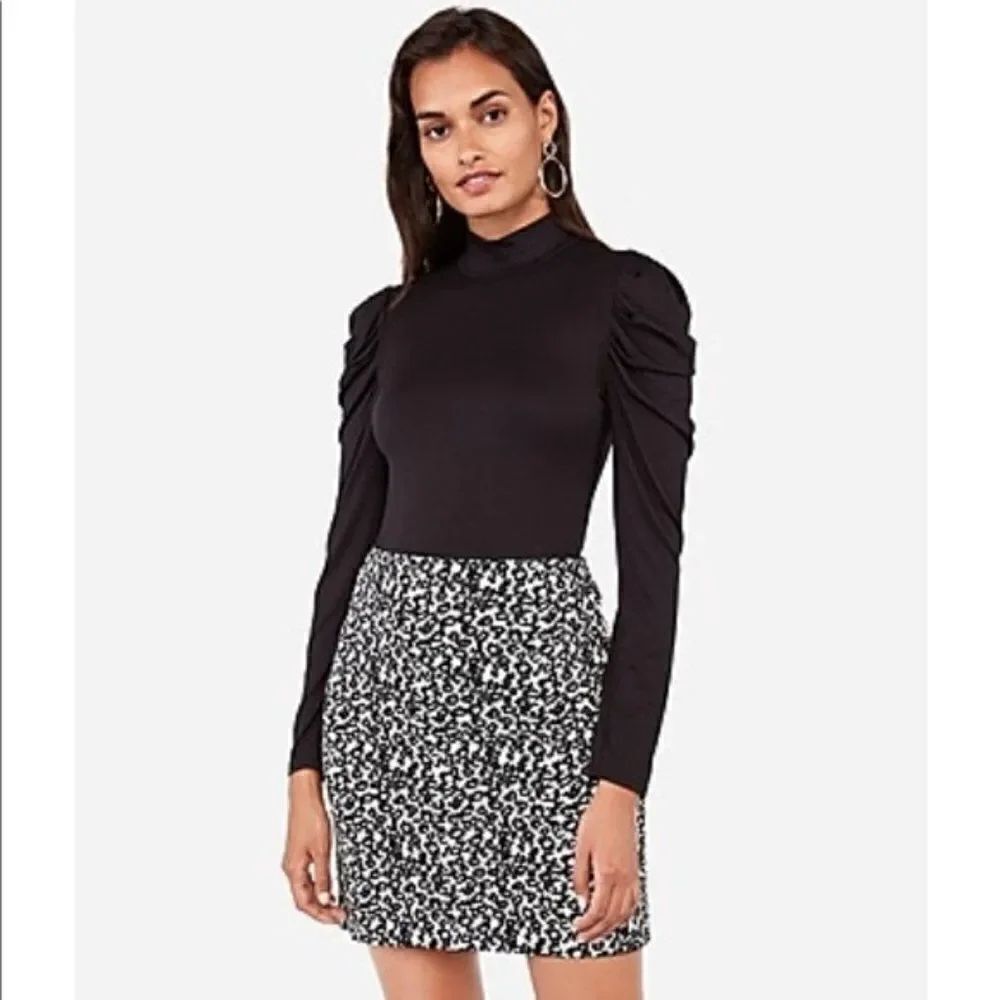 Express Black White Cheetah Leopard Animal Print Stretch Pencil Skirt Small